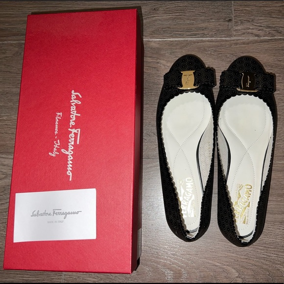 Salvatore Ferragamo Varina Black Leather Bow Buckle Size 8 Ballet Flats Shoes - Picture 2 of 10